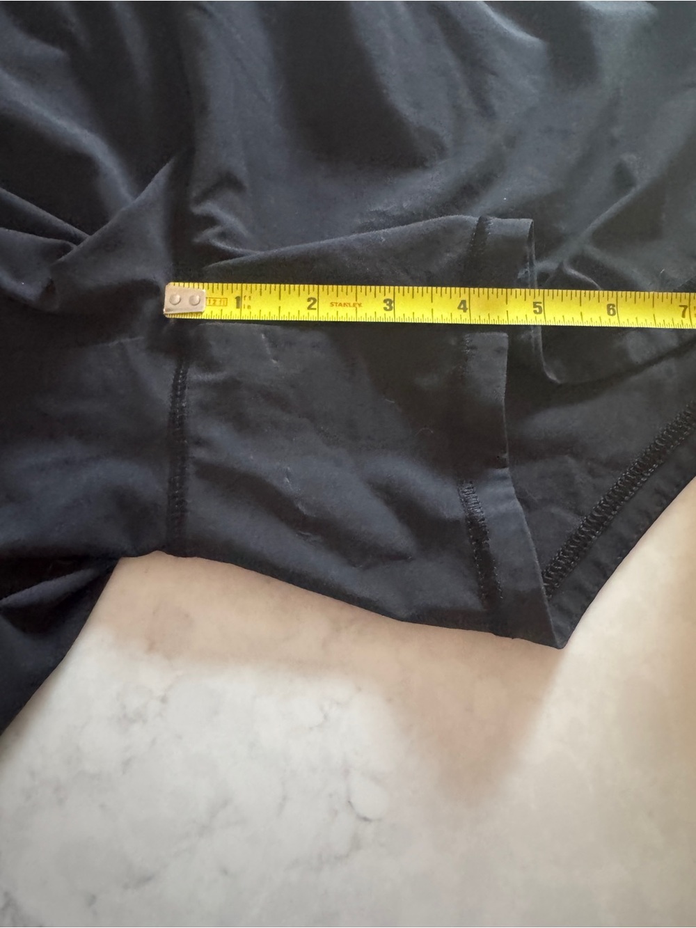 Athleta Racer Run Shorts 4 in Black
size large - Picture 8 of 10